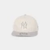 New Era New York Yankees Golfer Snapback Stone/Grey 2 New Era New York Yankees Golfer Snapback Stone/Grey -Culture Kings 01023608 YS400 default 0010 1
