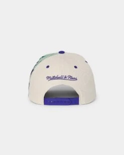 Mitchell & Ness Milwaukee Bucks '90s Training Camp' Pro Crown Snapback Cream 13 Mitchell & Ness Milwaukee Bucks '90s Training Camp' Pro Crown Snapback Cream -Culture Kings 01026614 YC600 default 0020