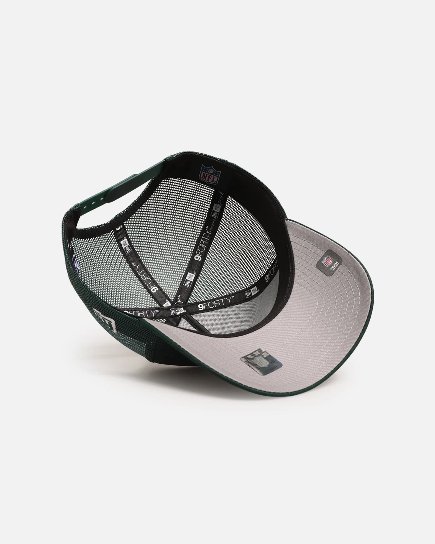 New Era Las Vegas Raiders 'Polychromatic Mesh' 9FORTY A-Frame Snapback Dark Green/White 8 New Era Las Vegas Raiders 'Polychromatic Mesh' 9FORTY A-Frame Snapback Dark Green/White - Image 6