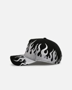 New Era Atlanta Braves 'Metallic Flames' 9FORTY A-Frame Snapback Black/Silver -Culture Kings 01035475 YB026 default 0040