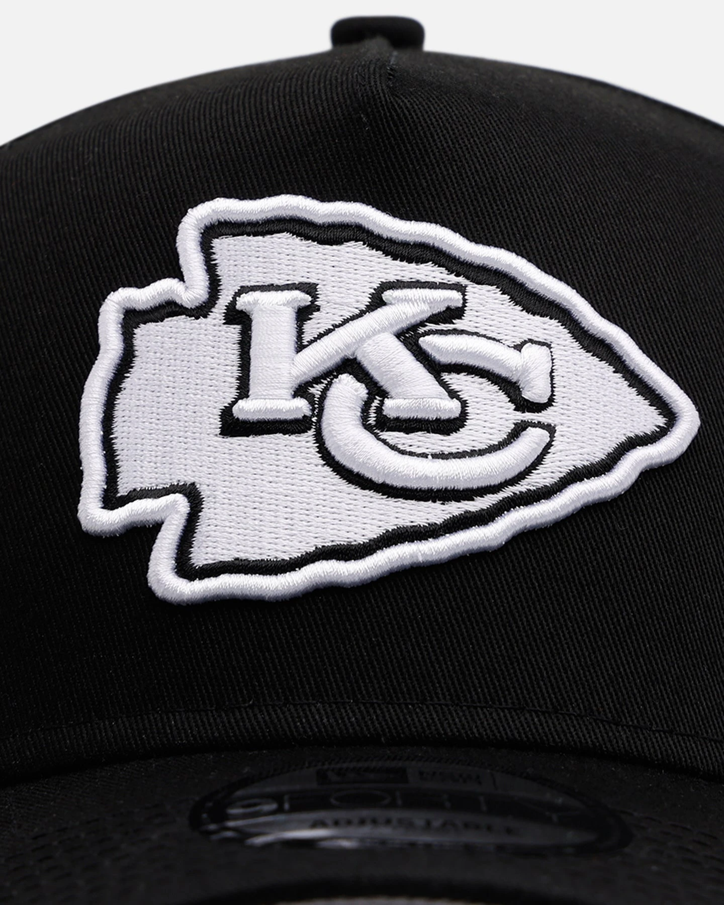 New Era Kansas City Chiefs 'Pink Rose Embroidery' 9FORTY A-Frame Snapback Black/Pink 7 New Era Kansas City Chiefs 'Pink Rose Embroidery' 9FORTY A-Frame Snapback Black/Pink - Image 5