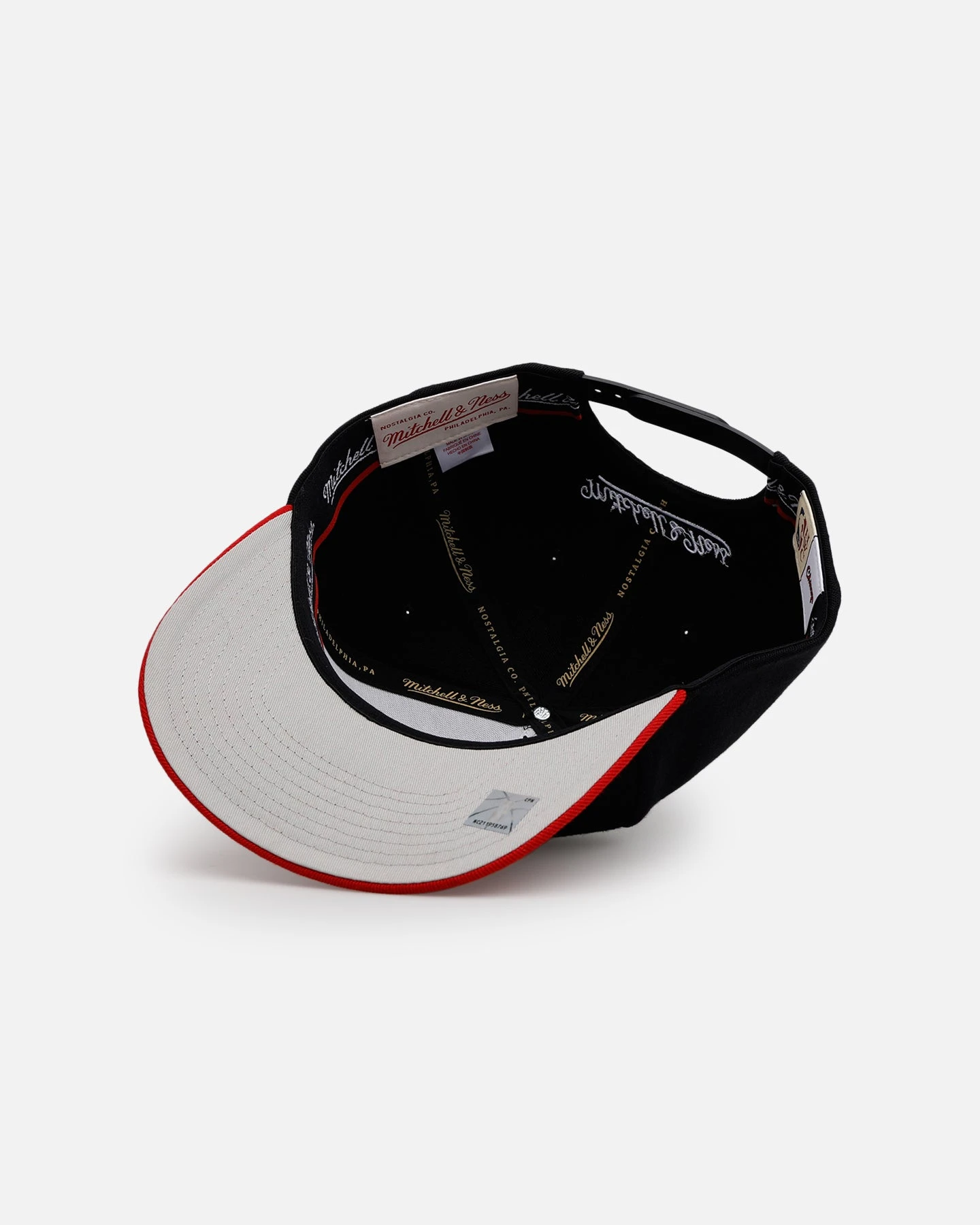 Mitchell & Ness Chicago Bulls 'NBA Elite Finals' MVP Snapback Black/Red 8 Mitchell & Ness Chicago Bulls 'NBA Elite Finals' MVP Snapback Black/Red - Image 6