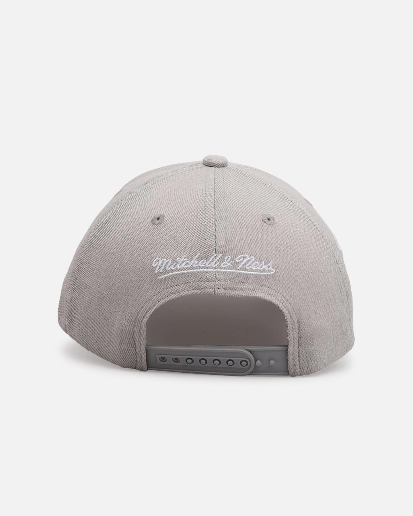 Mitchell & Ness Chicago Bulls 'Gray Tones' MVP Snapback Gray 4 Mitchell & Ness Chicago Bulls 'Gray Tones' MVP Snapback Gray - Image 2