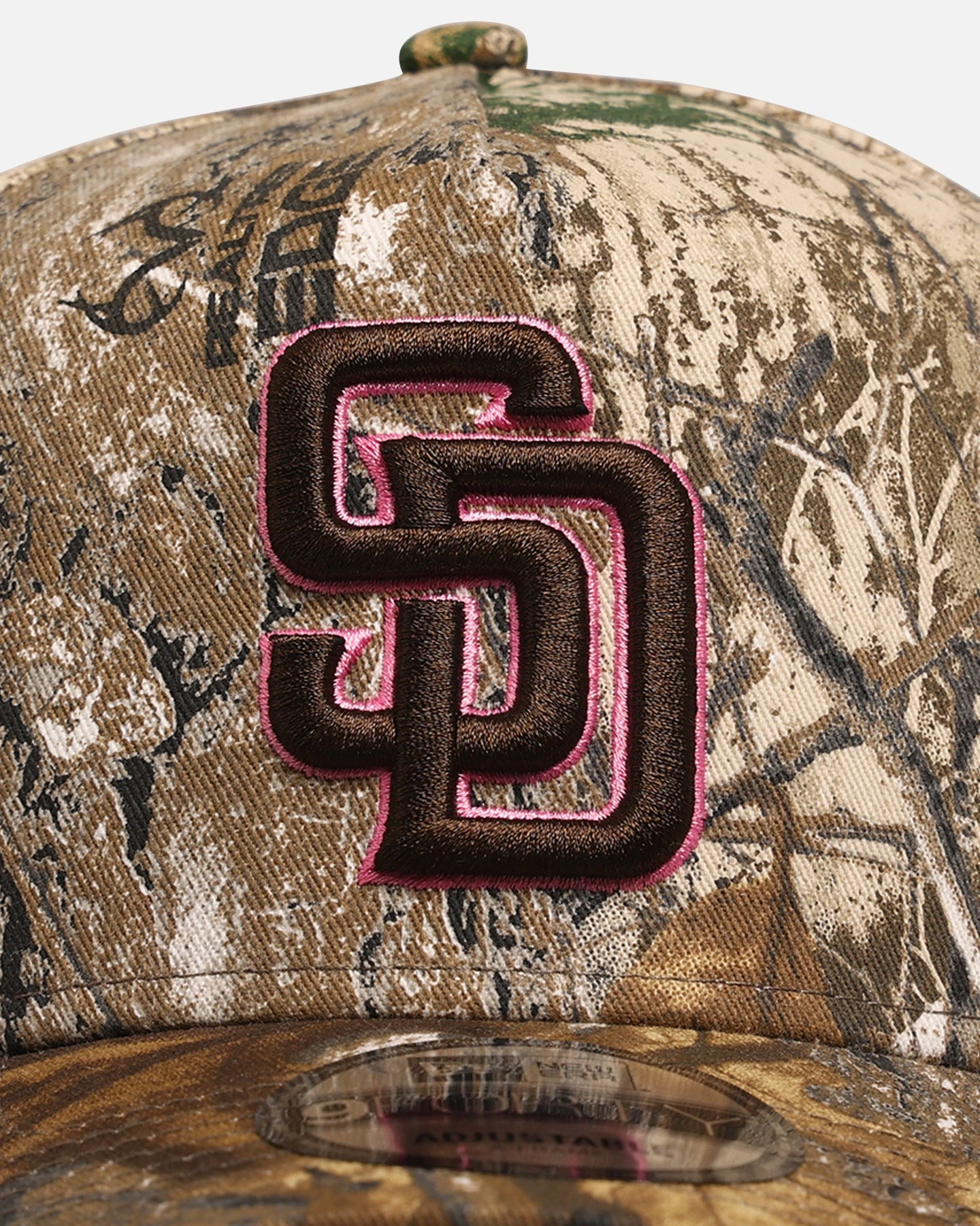 New Era San Diego Padres 'Realtree Pink' 9FORTY A-Frame Snapback Real Tree/Pink 7 New Era San Diego Padres 'Realtree Pink' 9FORTY A-Frame Snapback Real Tree/Pink - Image 5