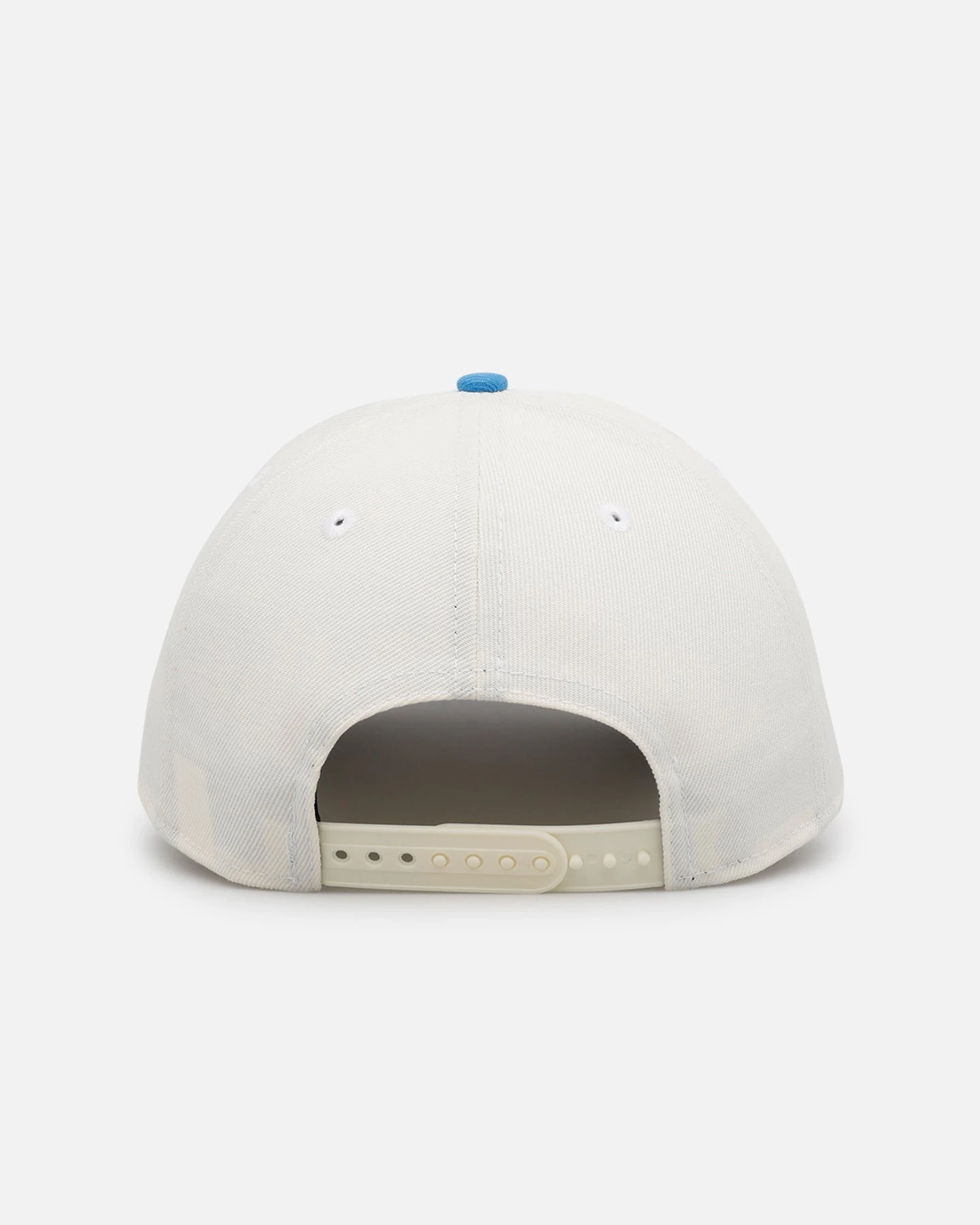 New Era Los Angeles Chargers 'Chrome Metallic Wordmark' 9FORTY A-Frame Snapback Chrome 4 New Era Los Angeles Chargers 'Chrome Metallic Wordmark' 9FORTY A-Frame Snapback Chrome - Image 2