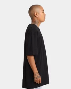 New Era New York Yankees Snake Oversized T-Shirt Black 15 New Era New York Yankees Snake Oversized T-Shirt Black -Culture Kings 02028530 YB001 mens 0050