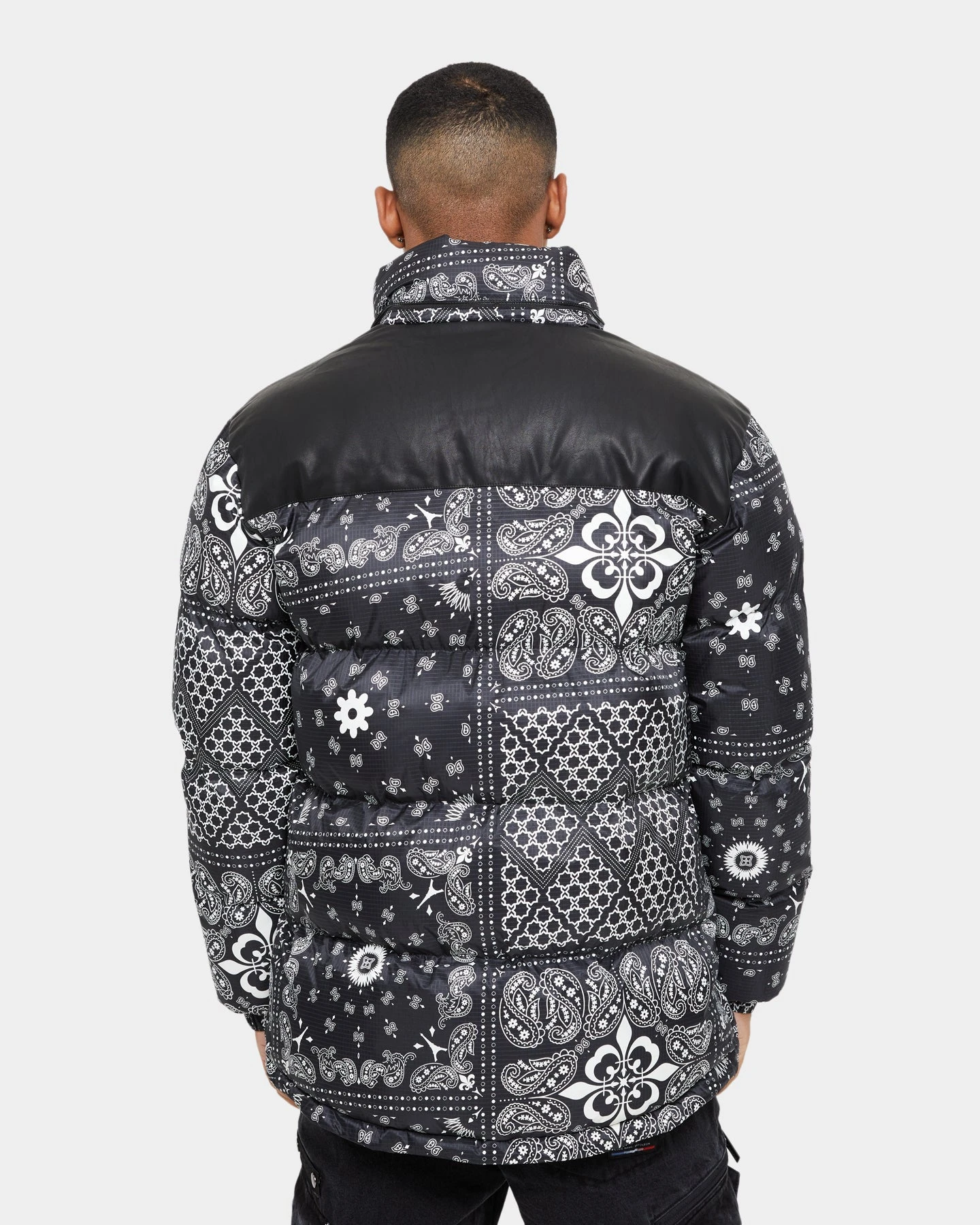 Carre Bandana Ultra Roadman Puffer Jacket Black 17 Carre Bandana Ultra Roadman Puffer Jacket Black - Image 15