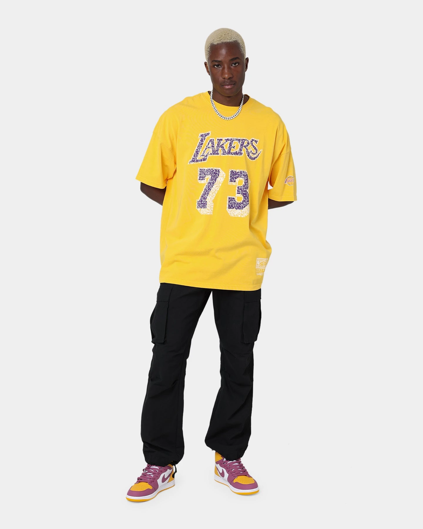 Mitchell & Ness Los Angeles Lakers Dennis Rodman #34 N&N Oversized T-Shirt Faded Yellow 4 Mitchell & Ness Los Angeles Lakers Dennis Rodman #34 N&N Oversized T-Shirt Faded Yellow - Image 2