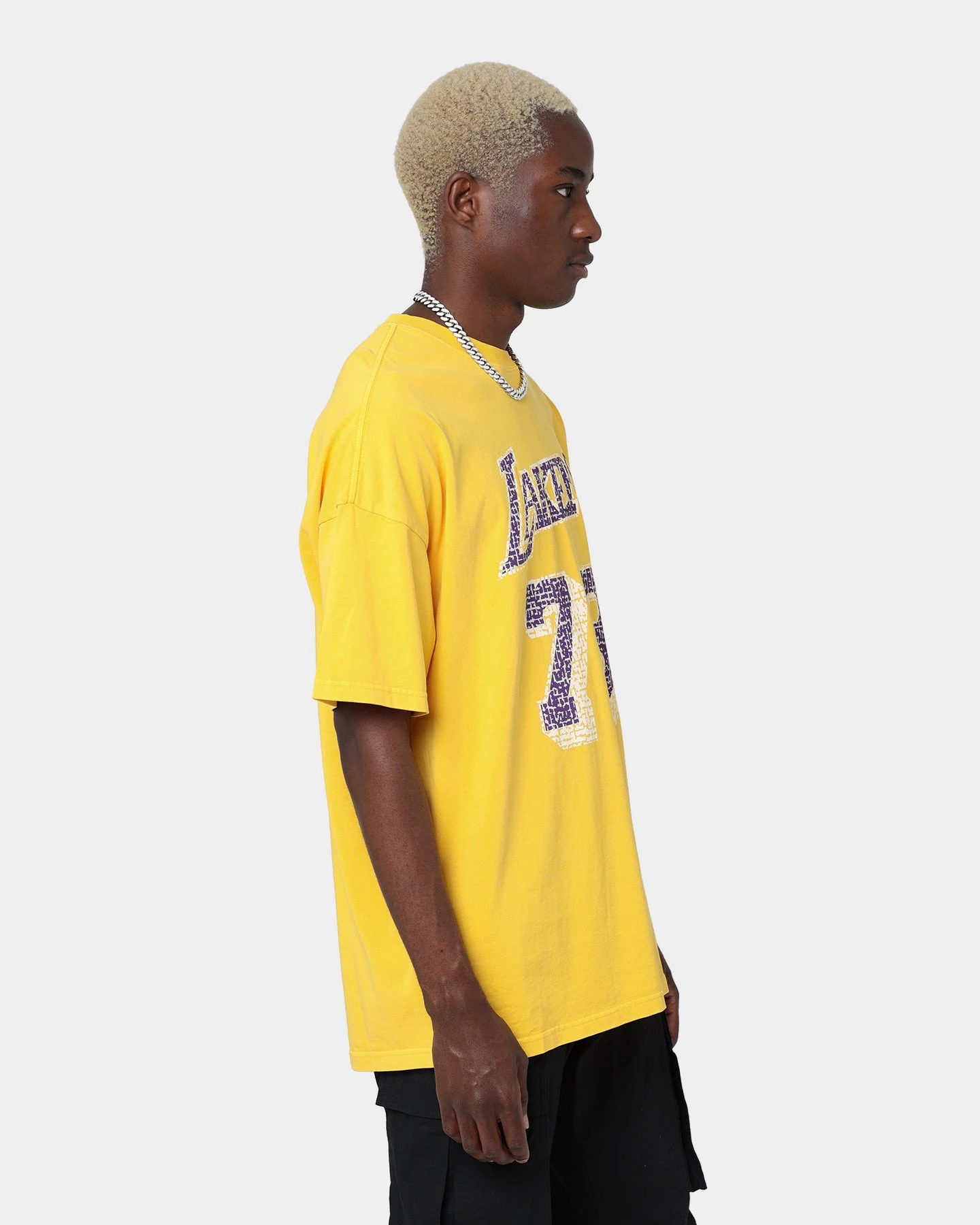 Mitchell & Ness Los Angeles Lakers Dennis Rodman #34 N&N Oversized T-Shirt Faded Yellow 7 Mitchell & Ness Los Angeles Lakers Dennis Rodman #34 N&N Oversized T-Shirt Faded Yellow - Image 5