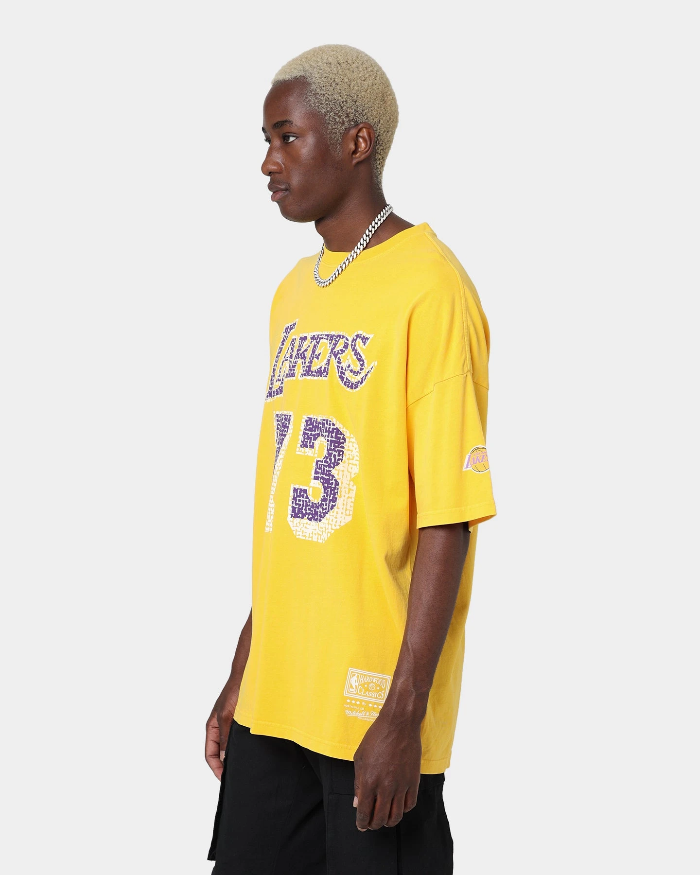 Mitchell & Ness Los Angeles Lakers Dennis Rodman #34 N&N Oversized T-Shirt Faded Yellow 8 Mitchell & Ness Los Angeles Lakers Dennis Rodman #34 N&N Oversized T-Shirt Faded Yellow - Image 6