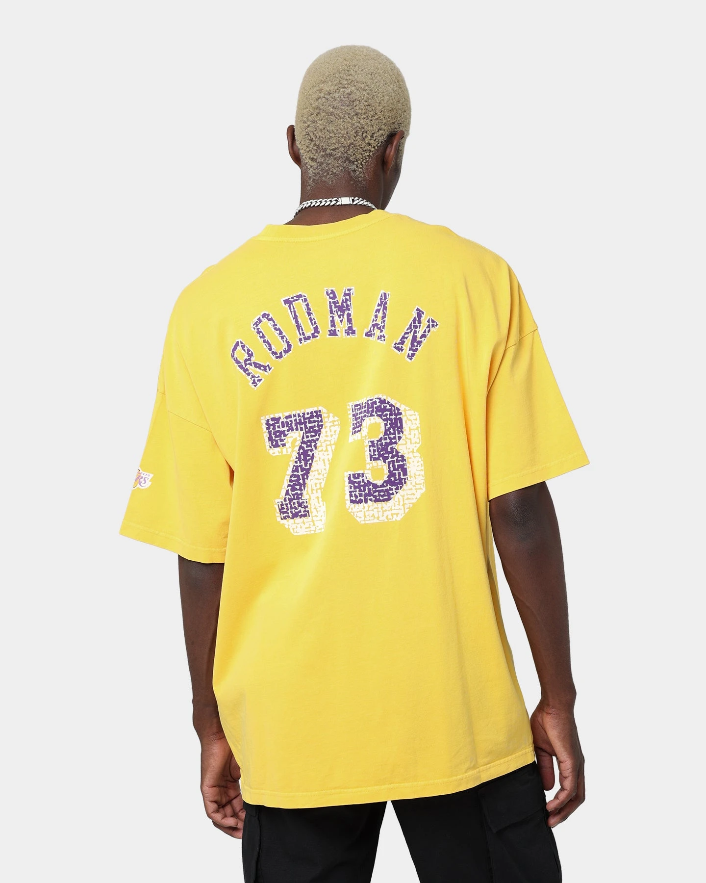 Mitchell & Ness Los Angeles Lakers Dennis Rodman #34 N&N Oversized T-Shirt Faded Yellow 9 Mitchell & Ness Los Angeles Lakers Dennis Rodman #34 N&N Oversized T-Shirt Faded Yellow - Image 7