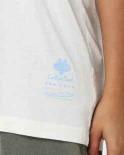 Mitchell & Ness UNC Tar Heels XL Arch Vintage T-Shirt Vintage White -Culture Kings 02039552 YV003 womens 0070