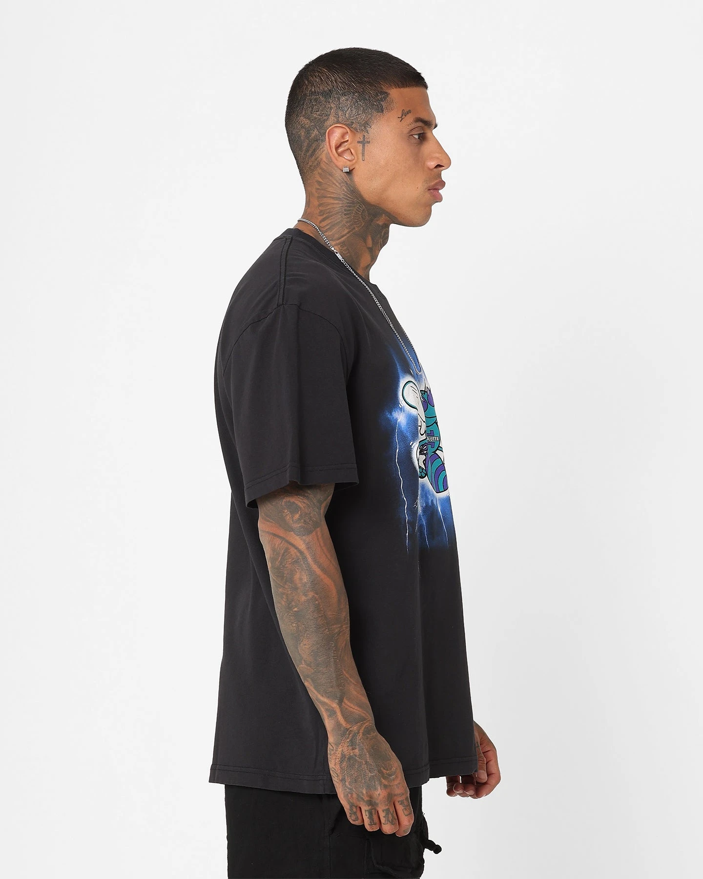 Mitchell & Ness Charlotte Hornets Logo Lightning T-Shirt Black 7 Mitchell & Ness Charlotte Hornets Logo Lightning T-Shirt Black - Image 5