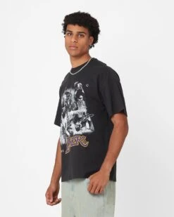 Mitchell & Ness Los Angeles Lakers Shaquille O'Neal Player Photo T-Shirt Faded Black -Culture Kings 02045659 YB554 mens 0060