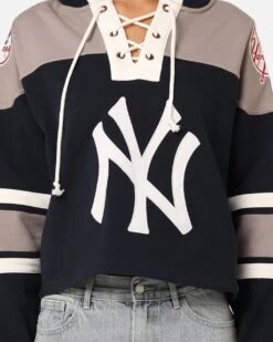 '47 BRAND 47 Brand Women's New York Yankees Cropped Lacer Hoodie Fall Navy -Culture Kings 02046849 YN063 womens 00030