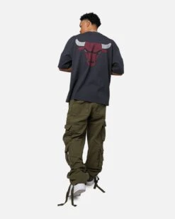 New Era Chicago Bulls Oversized T-Shirt Black 18 New Era Chicago Bulls Oversized T-Shirt Black -Culture Kings 02047960 YB001 mens 00080