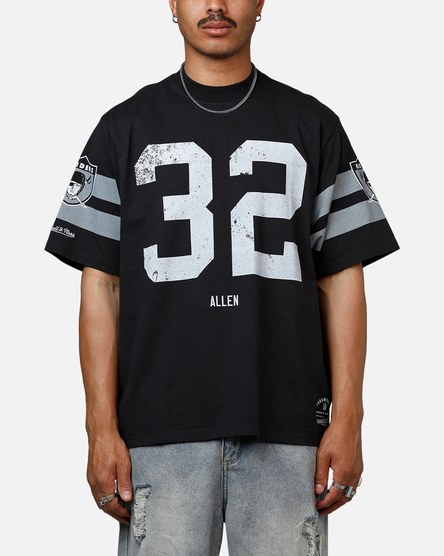 Mitchell & Ness Las Vegas Raiders Marcus Allen Boxy T-Shirt Faded Black 3 Mitchell & Ness Las Vegas Raiders Marcus Allen Boxy T-Shirt Faded Black