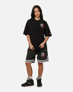 New Era New York Yankees Rose Oversized T-Shirt Black -Culture Kings 02051301 YB001 womens 00030