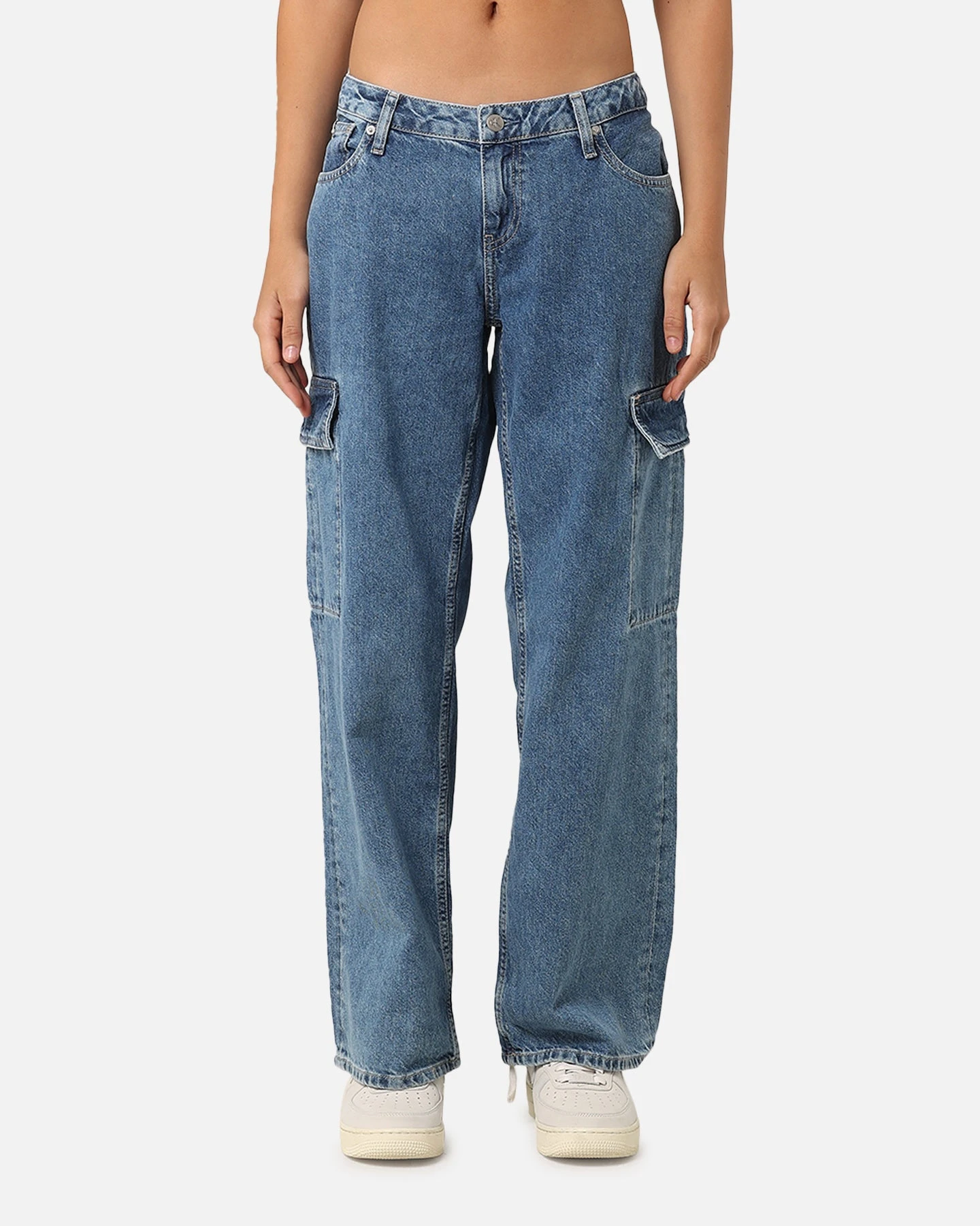 Calvin Klein Women's Extreme Low Rise Baggy Cargo Jeans Denim Medium 02 3 Calvin Klein Women's Extreme Low Rise Baggy Cargo Jeans Denim Medium 02
