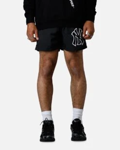 Pro Standard New York Yankees Chenille Shorts Black