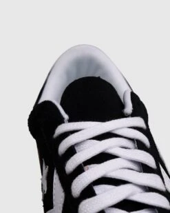 Converse Classic Trainer Black/White 17 Converse Classic Trainer Black/White -Culture Kings 05013010 YB012 default 0060