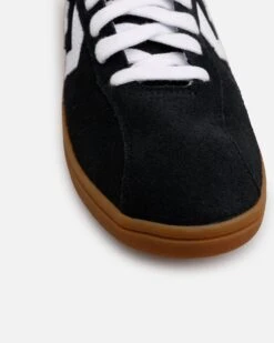 Converse Classic Trainer Black/White 18 Converse Classic Trainer Black/White -Culture Kings 05013010 YB012 default 0070