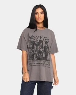 Motley Crue Men's Santa Monica Vintage T-Shirt Charcoal Wash