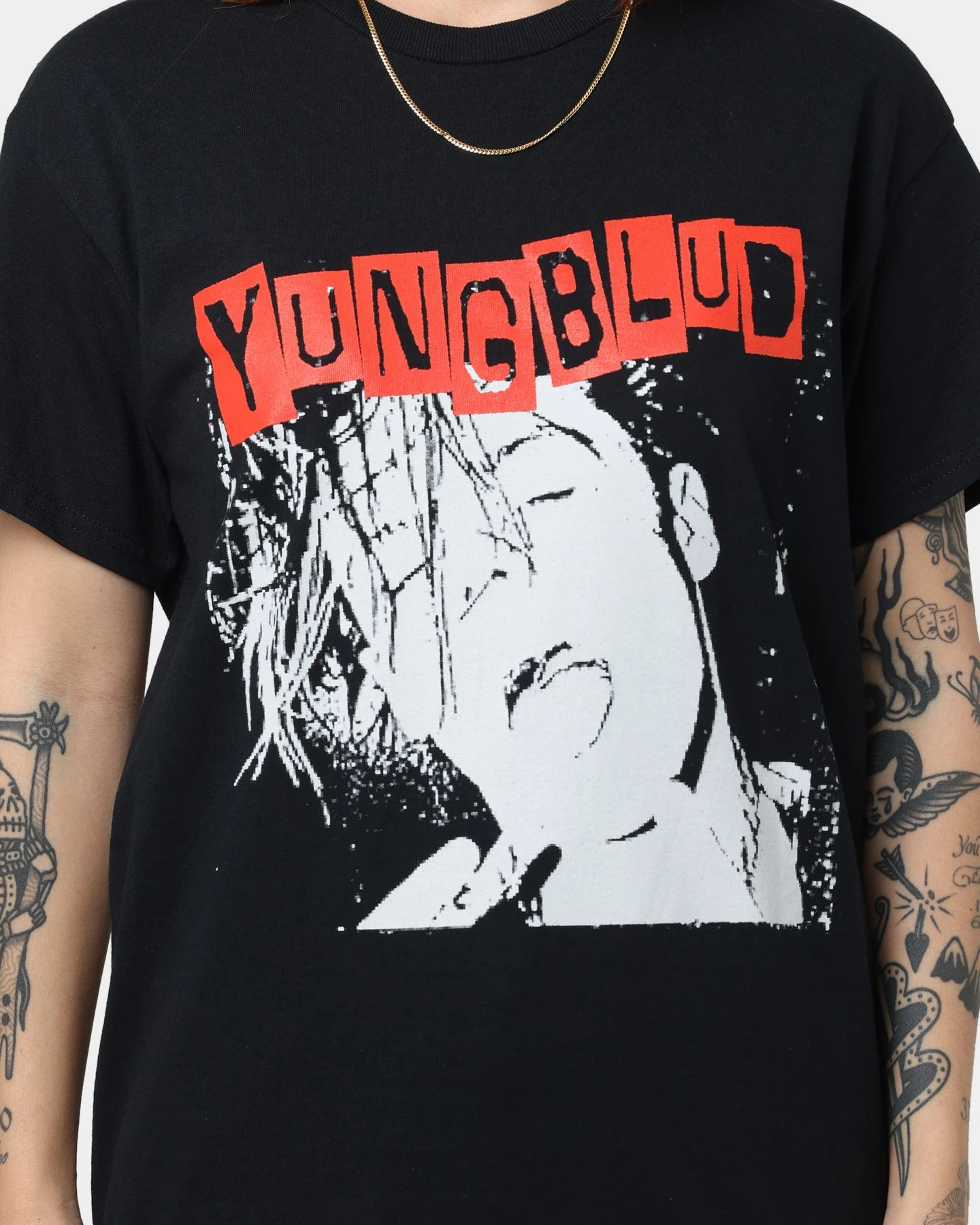 YUNGBLUD Universal Music X YUNGBLUD Stencil Photo T-Shirt Black 5 YUNGBLUD Universal Music X YUNGBLUD Stencil Photo T-Shirt Black - Image 3