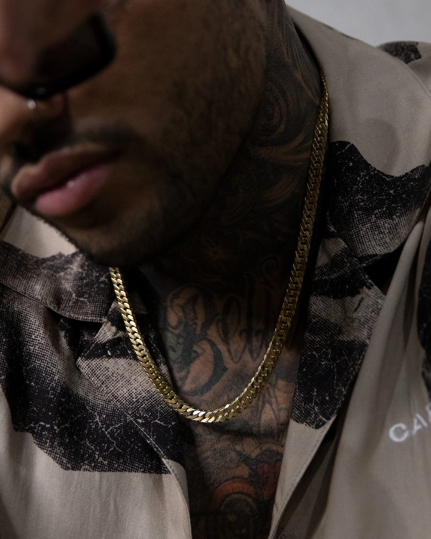 House Of Auric 6.4mm Double Curb Chain 18K Gold Vermeil 5 House Of Auric 6.4mm Double Curb Chain 18K Gold Vermeil - Image 3