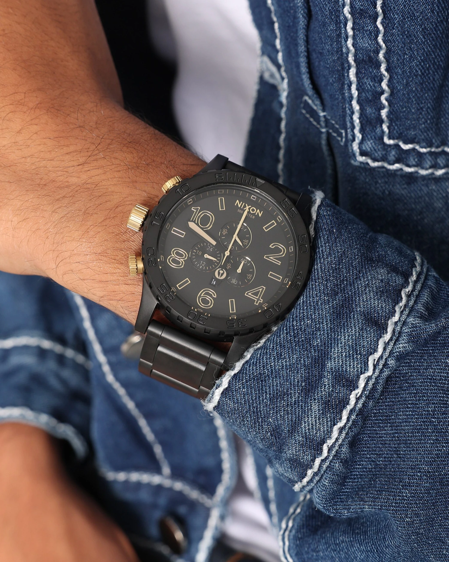 Nixon 51-30 Chrono Watch Matte Black/Gold 3 Nixon 51-30 Chrono Watch Matte Black/Gold