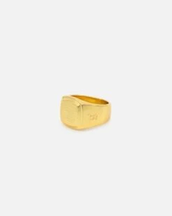 Saint Morta Orlando Signet Ring Gold -Culture Kings 09001439 YG200 default 0000040 08c7c25f fe05 4568 b63c f2998557b459