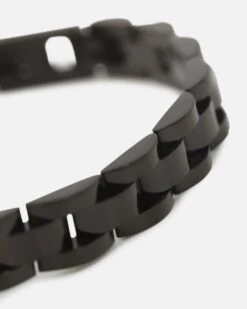 Guess Mainline 16mm Lion Crystal Bracelet Silver -Culture Kings 09001673 YS001 default 0030