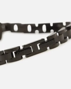 Guess Mainline 16mm Lion Crystal Bracelet Silver -Culture Kings 09001673 YS001 default 0050