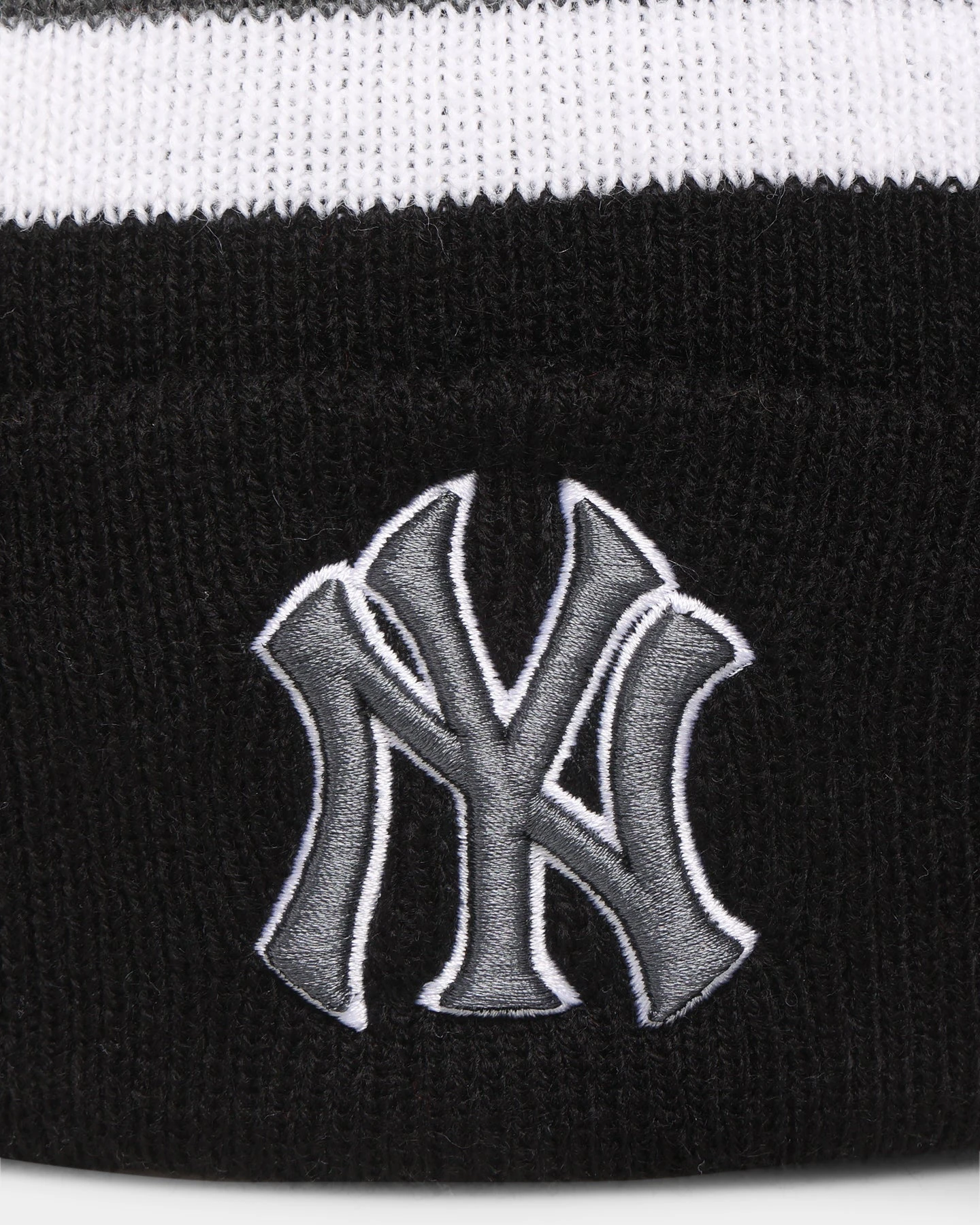 '47 BRAND 47 Brand New York Yankees Breakaway Cuff Knit Beanie Black 7 '47 BRAND 47 Brand New York Yankees Breakaway Cuff Knit Beanie Black - Image 5