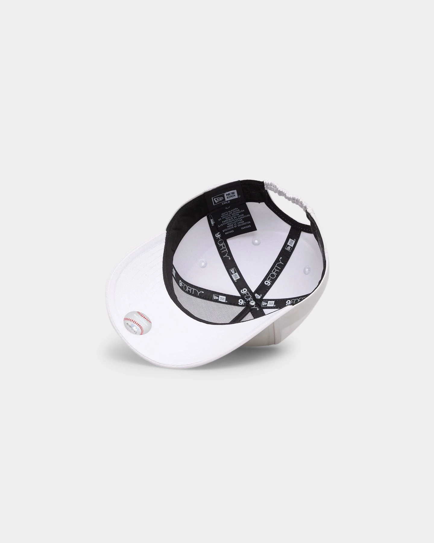 New Era Kid's New York Yankees White UV Activation 9FORTY A-Frame Stretch Fit UV Active White 9 New Era Kid's New York Yankees White UV Activation 9FORTY A-Frame Stretch Fit UV Active White - Image 7