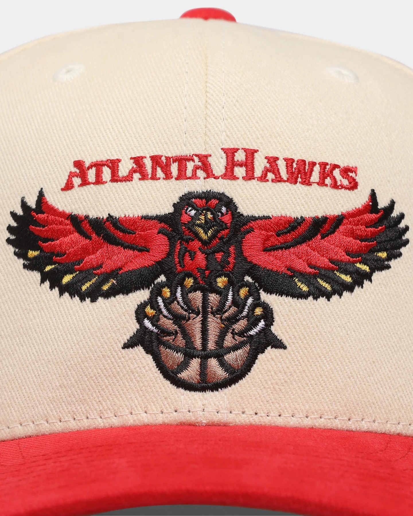 Mitchell & Ness Atlanta Hawks 'Vintage Cream' Pro Crown Snapback Cream 8 Mitchell & Ness Atlanta Hawks 'Vintage Cream' Pro Crown Snapback Cream - Image 6