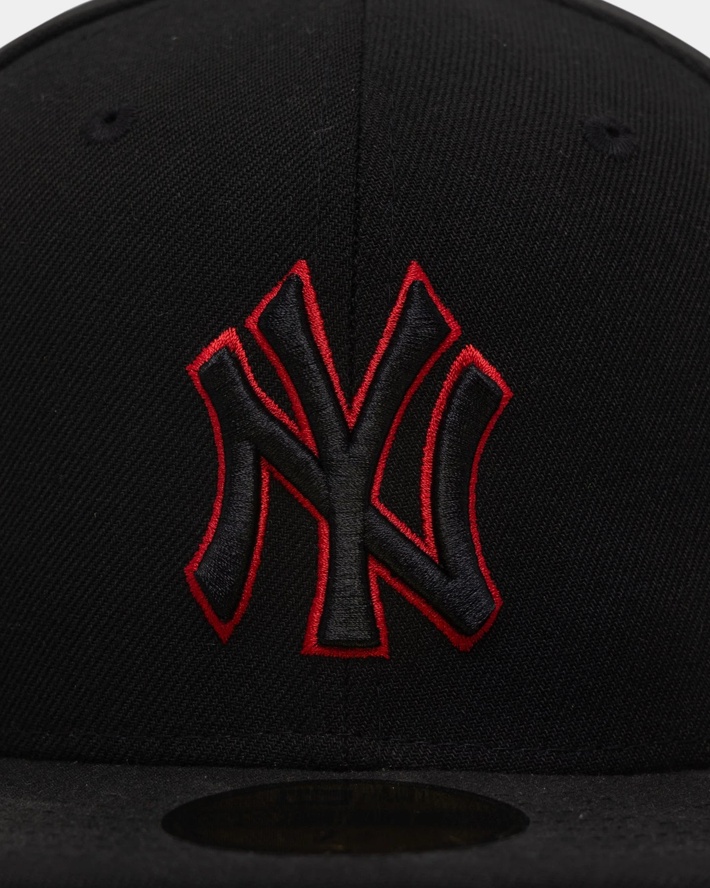 New Era New York Yankees "Scarlet Bottom" 59FIFTY Fitted Black/Scarlet 7 New Era New York Yankees "Scarlet Bottom" 59FIFTY Fitted Black/Scarlet - Image 5