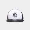 New Era New York Yankees 'Team Two-Tone' Prolight Old Golfer Trucker Snapback White/OTC