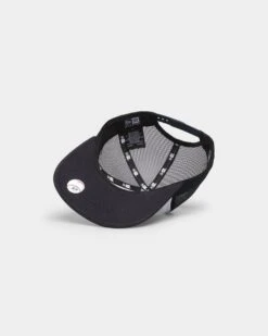 New Era New York Yankees 'Team Two-Tone' Prolight Old Golfer Trucker Snapback White/OTC -Culture Kings 196315942620 default 0060