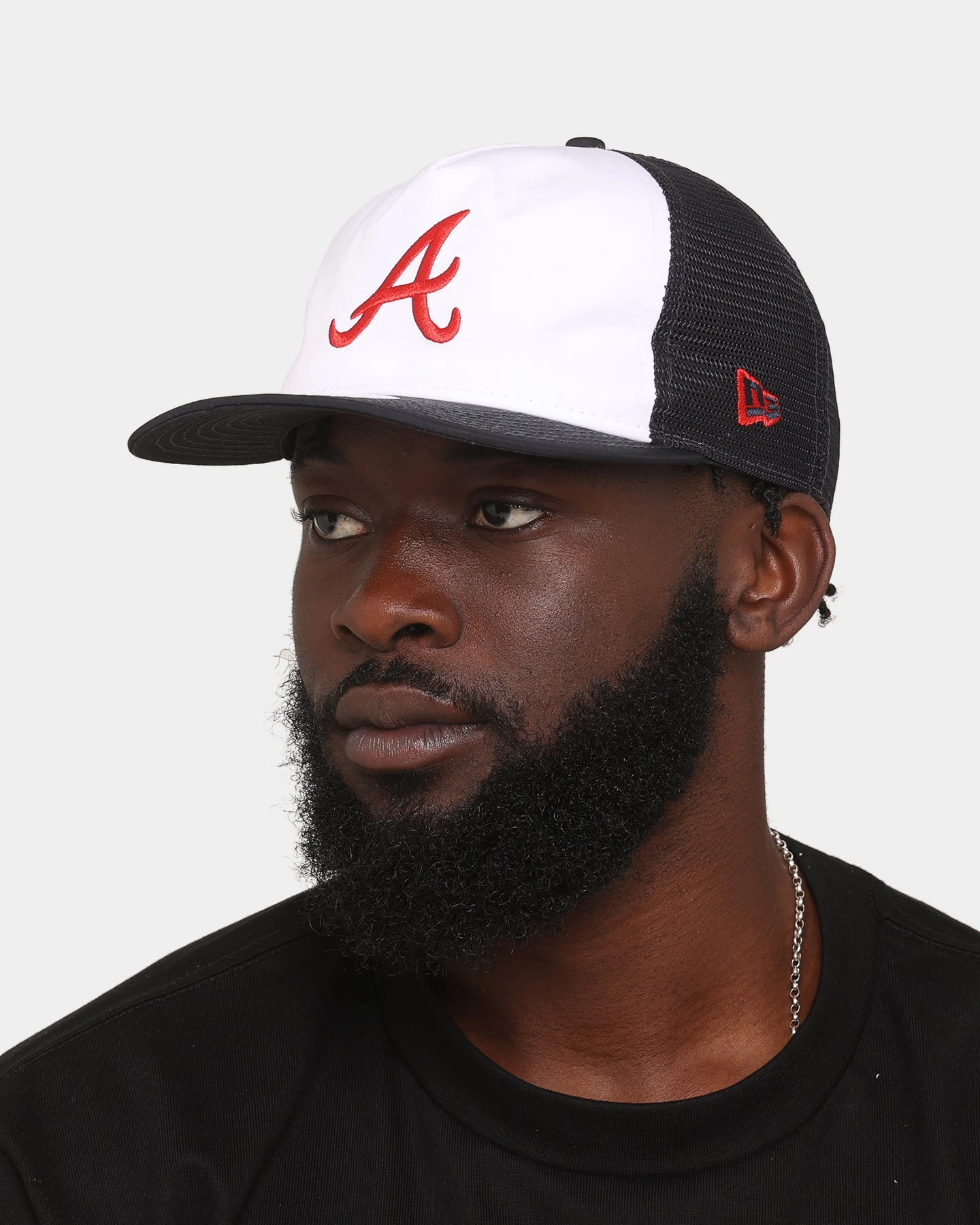 New Era Atlanta Braves 'Team Two-Tone' Prolight Old Golfer Trucker Snapback White/OTC 4 New Era Atlanta Braves 'Team Two-Tone' Prolight Old Golfer Trucker Snapback White/OTC - Image 2