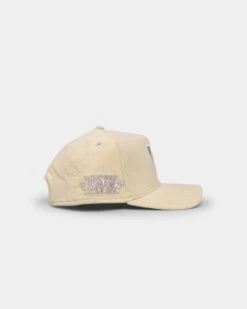 New Era Oakland Raiders 'Classic Corduroy' 9FORTY A-Frame Snapback Chrome -Culture Kings 196500153381 default 0030