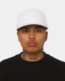New Era Los Angeles Dodgers 'White On White' 59FIFTY Fitted White/White -Culture Kings 196819016872 mens 0100