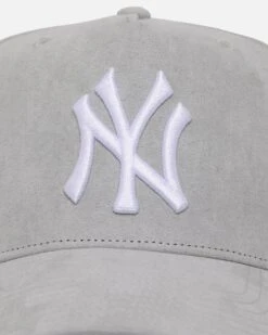 '47 BRAND 47 Brand New York Yankees 'Ultrasuede' '47 MVP DT Strapback Gray/White -Culture Kings 198742318955 default 0050