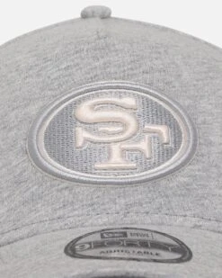 New Era San Francisco 49ers 'Cozy' 9FORTY A-Frame Strapback Heather Grey -Culture Kings 198757859276 default 0050