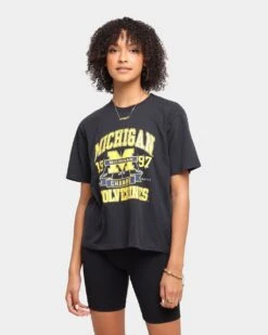 NATIONAL COLLEGIATE ATHLETIC ASSC Women's Florida Gators 90's Champ Vintage T-Shirt Vintage Black